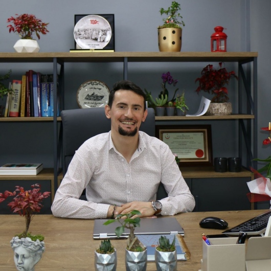 Op. Dr. Erdi Özdemir